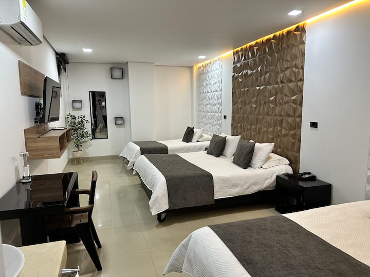 Hotel Merlott Hab Cuádruple - Medellín