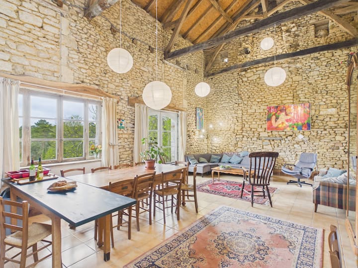 Gîte Typique Pour 11 Avec Piscine Et Jardin - Montignac