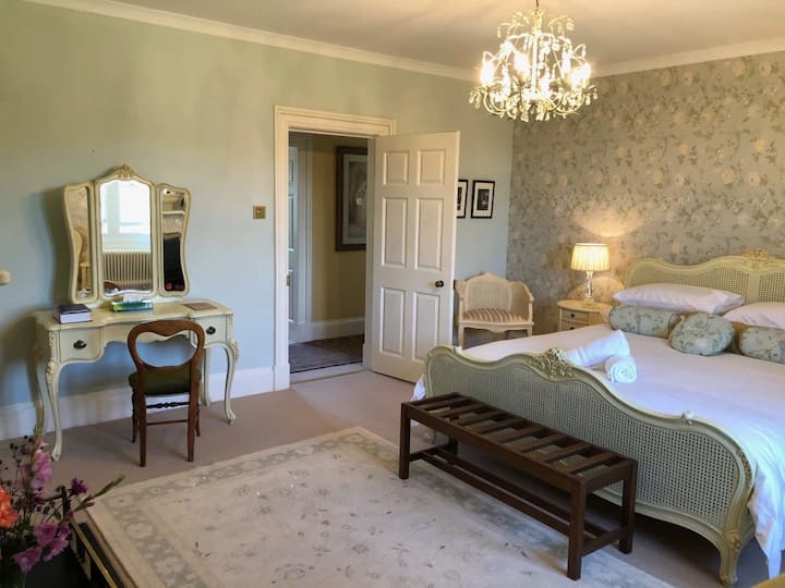 Honeymoon Suite At Florence Nightingale Suites - Belper