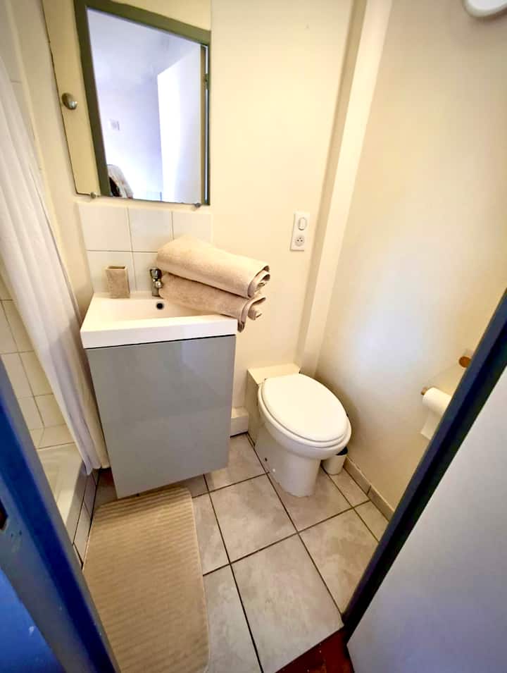 Vue Mer • Studio Lumineux • 5 Min Cannes • Calme - Golfe-Juan