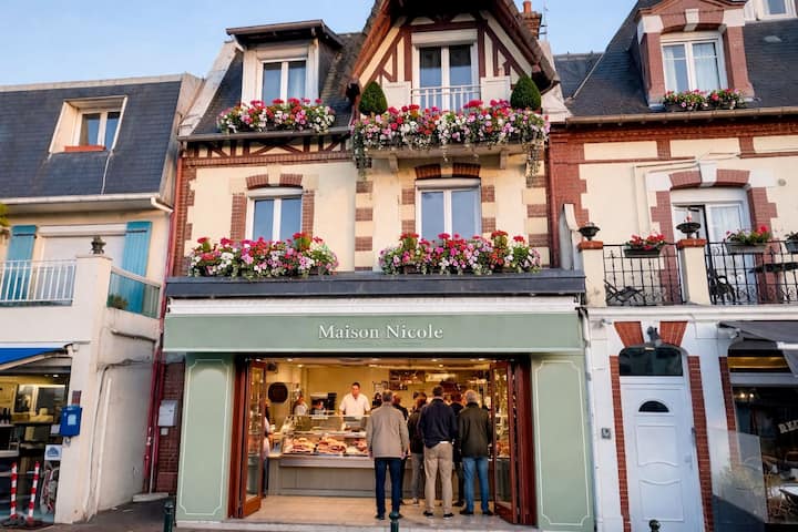 Appartement Centre-ville Très Bien Placé De Tout. - Cabourg