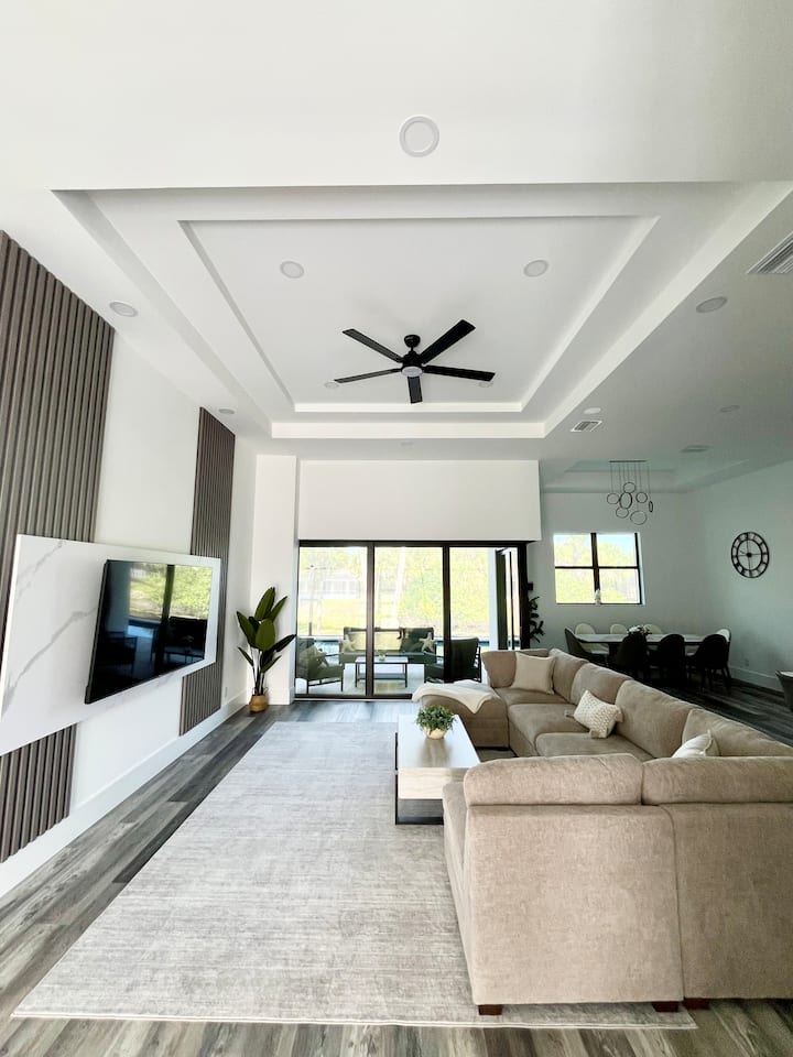 New 4bdr House With Saltwater Pool&spa On A Canal! - North Port, FL
