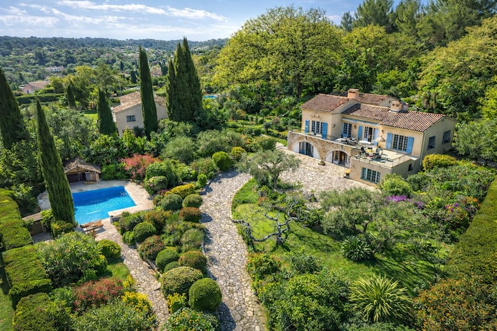 Charmante Villa Provençale De 4 Chambres - Valbonne