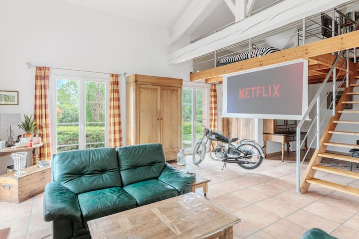 Maison Paisible Avec Piscine Privée Et Terrasse - Haute-Garonne
