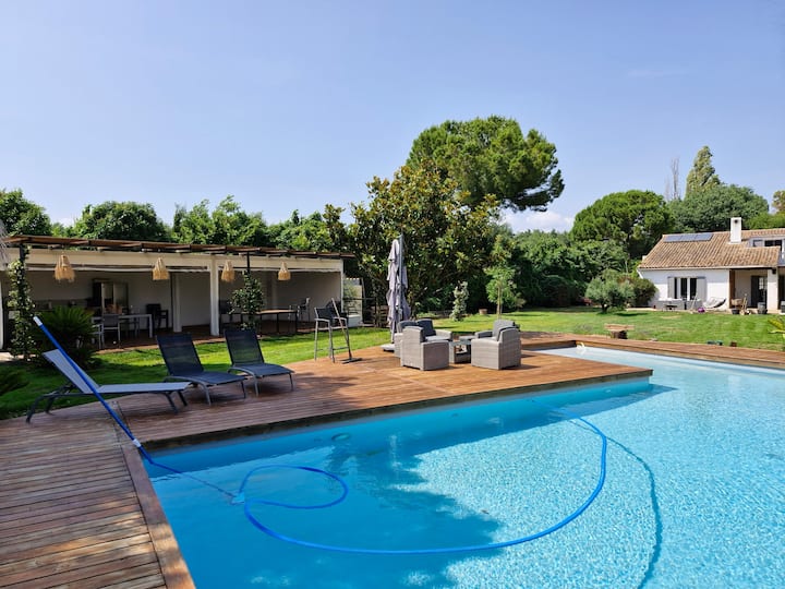 Villa Avec Piscine Privée – 12 Pers – Côte D’azur - Carqueiranne