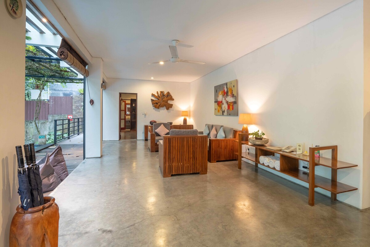 Villa in Ubud · 2 bedrooms · 2 beds · 2 baths, συγκρίσιμο Airbnb