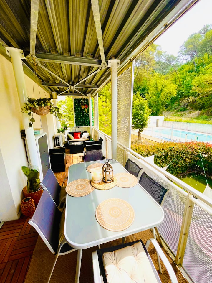 Appartement De Campagne T2 Avec Balcon Et Piscine - Èze