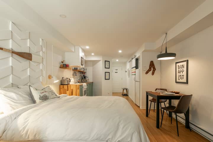 Top Loft | St-sauveur à 5 Min • Terrasse + Foyer - Saint-Sauveur