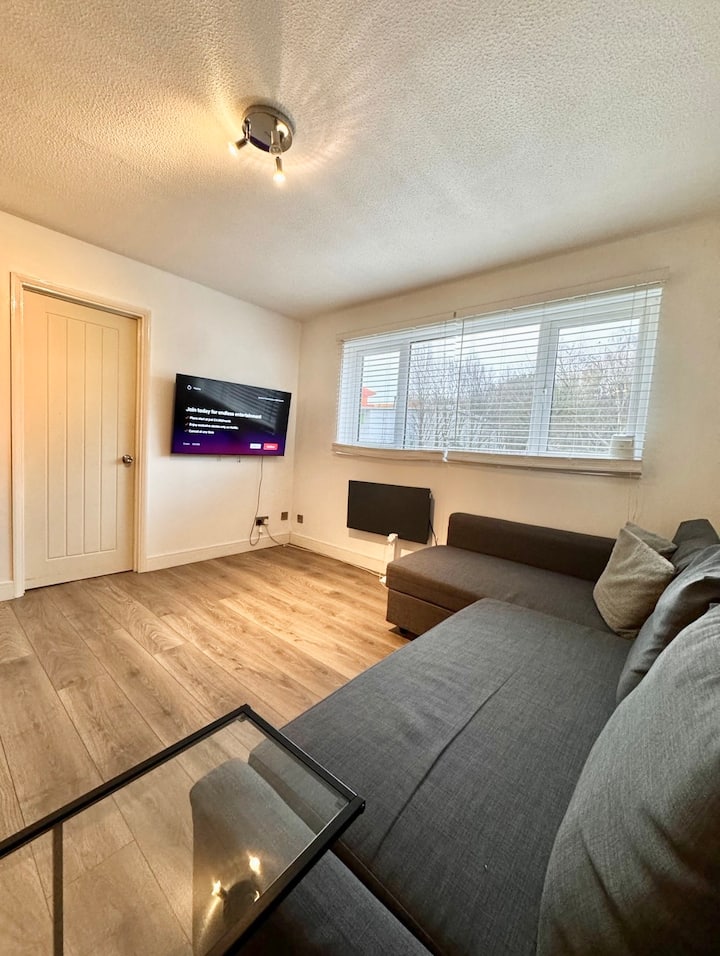 Modern And Cosy 2 Bed Flat - Canterbury