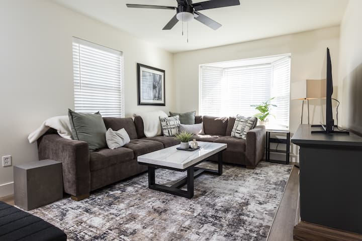 Renovated South City Home - University City, MO