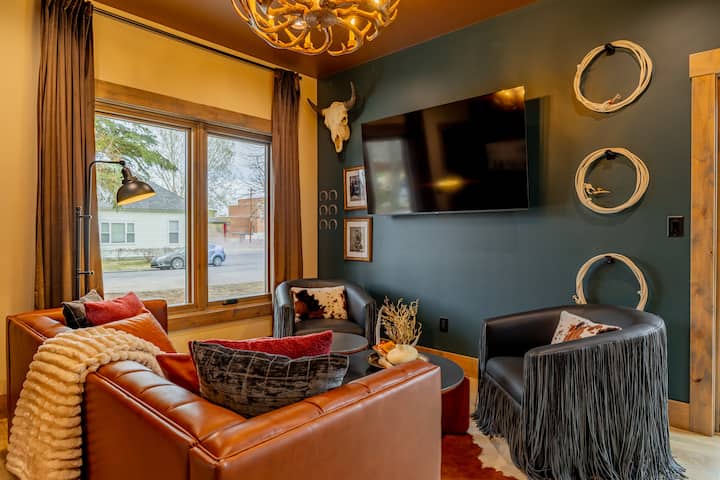 Luxury Cowboy House •2 Blocks Off Main St• Hot Tub - Cody, WY