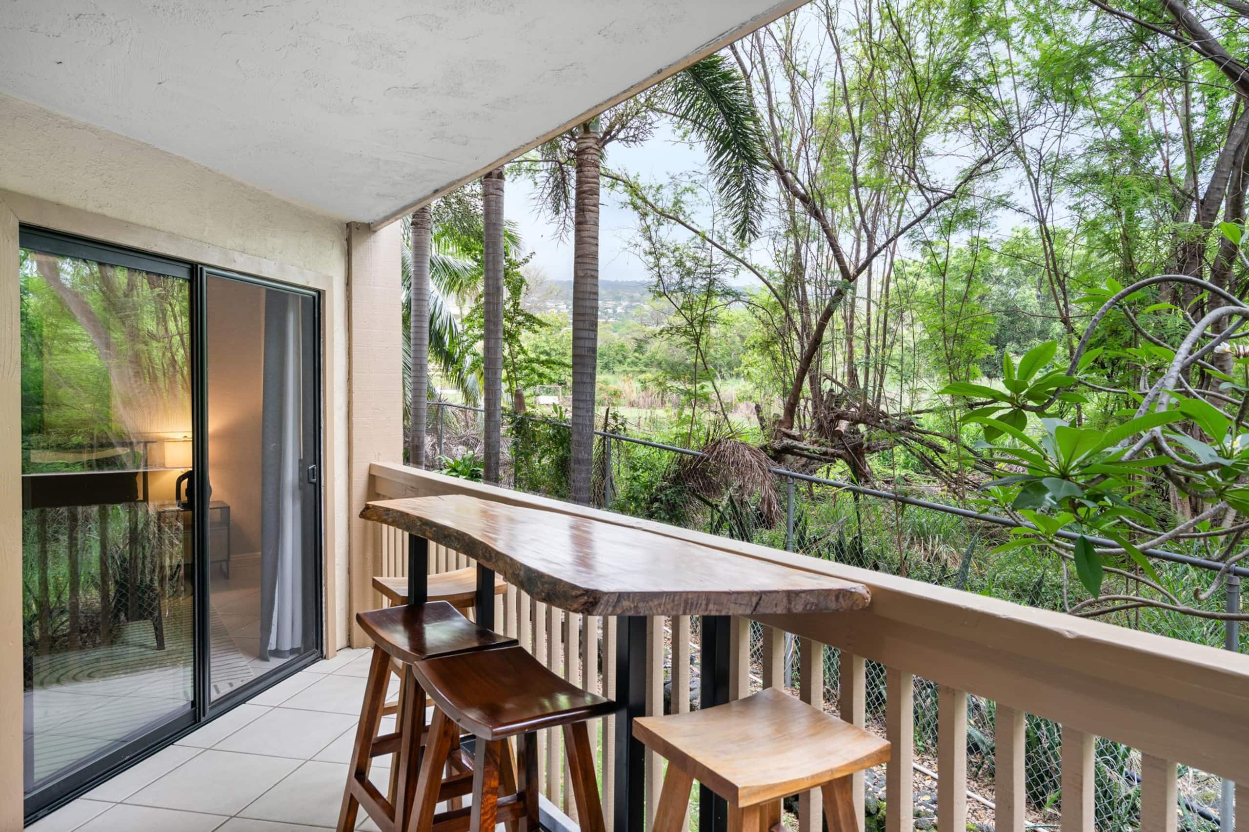Condo in Kailua-Kona · ★5.0 · 2 bedrooms · 4 beds · 2 private baths - Image 4