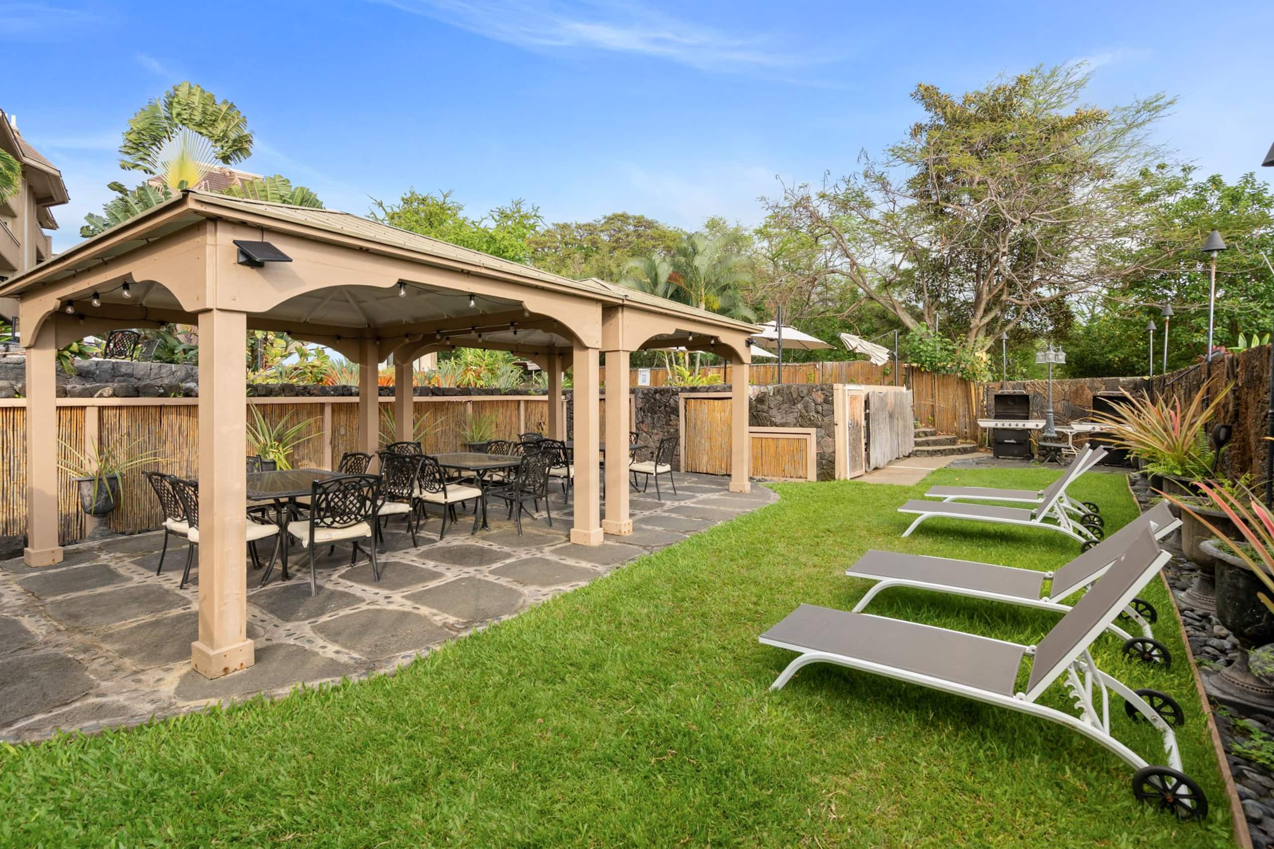 Condo in Kailua-Kona · ★5.0 · 2 bedrooms · 4 beds · 2 private baths - Image 29