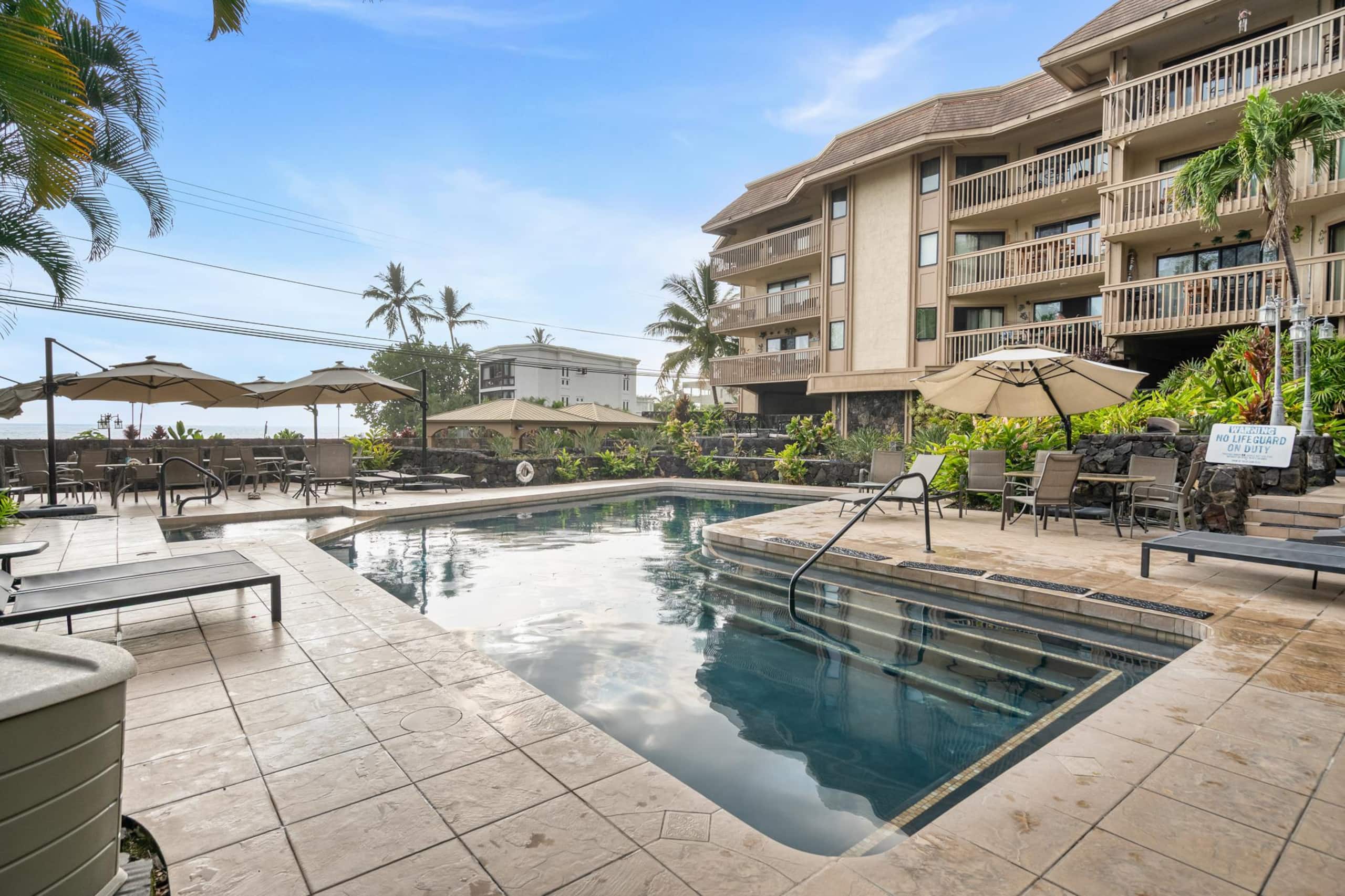Condo in Kailua-Kona · ★5.0 · 2 bedrooms · 4 beds · 2 private baths - Image 24