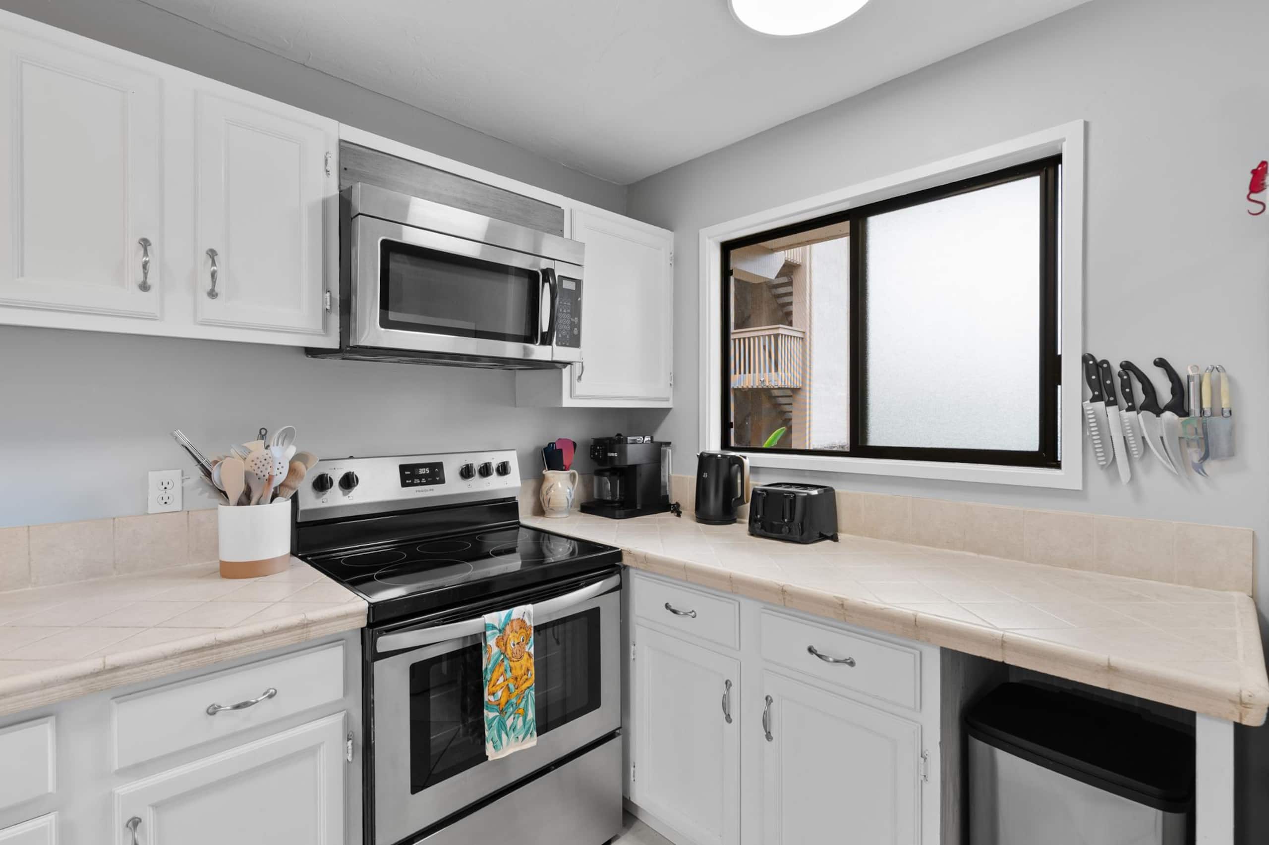 Condo in Kailua-Kona · ★5.0 · 2 bedrooms · 4 beds · 2 private baths - Image 12