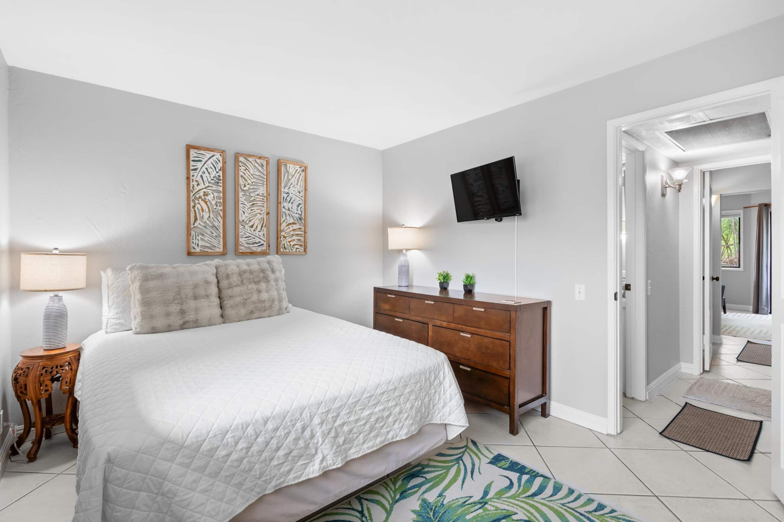 Condo in Kailua-Kona · ★5.0 · 2 bedrooms · 4 beds · 2 private baths - Image 20