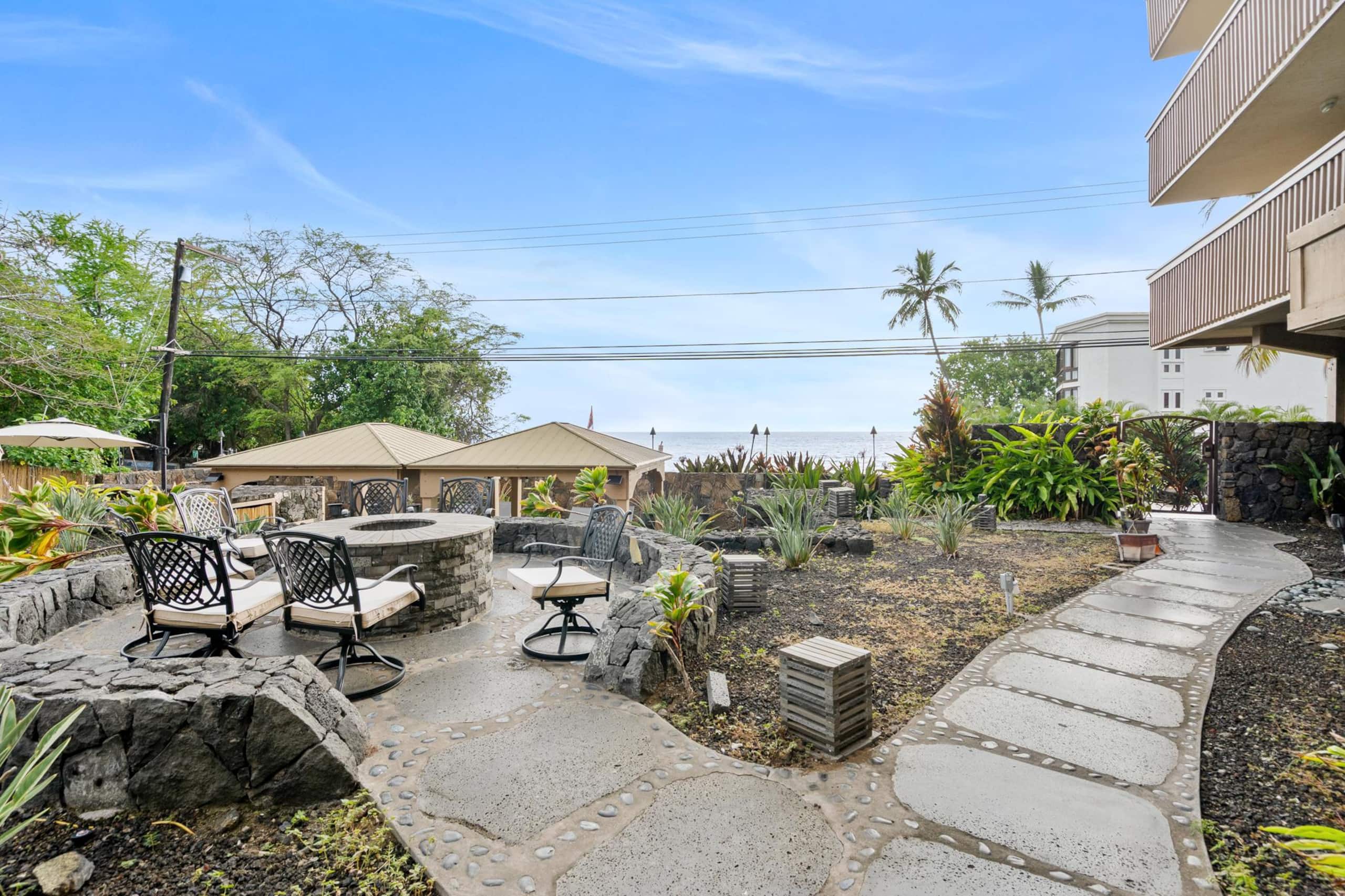 Condo in Kailua-Kona · ★5.0 · 2 bedrooms · 4 beds · 2 private baths - Image 28