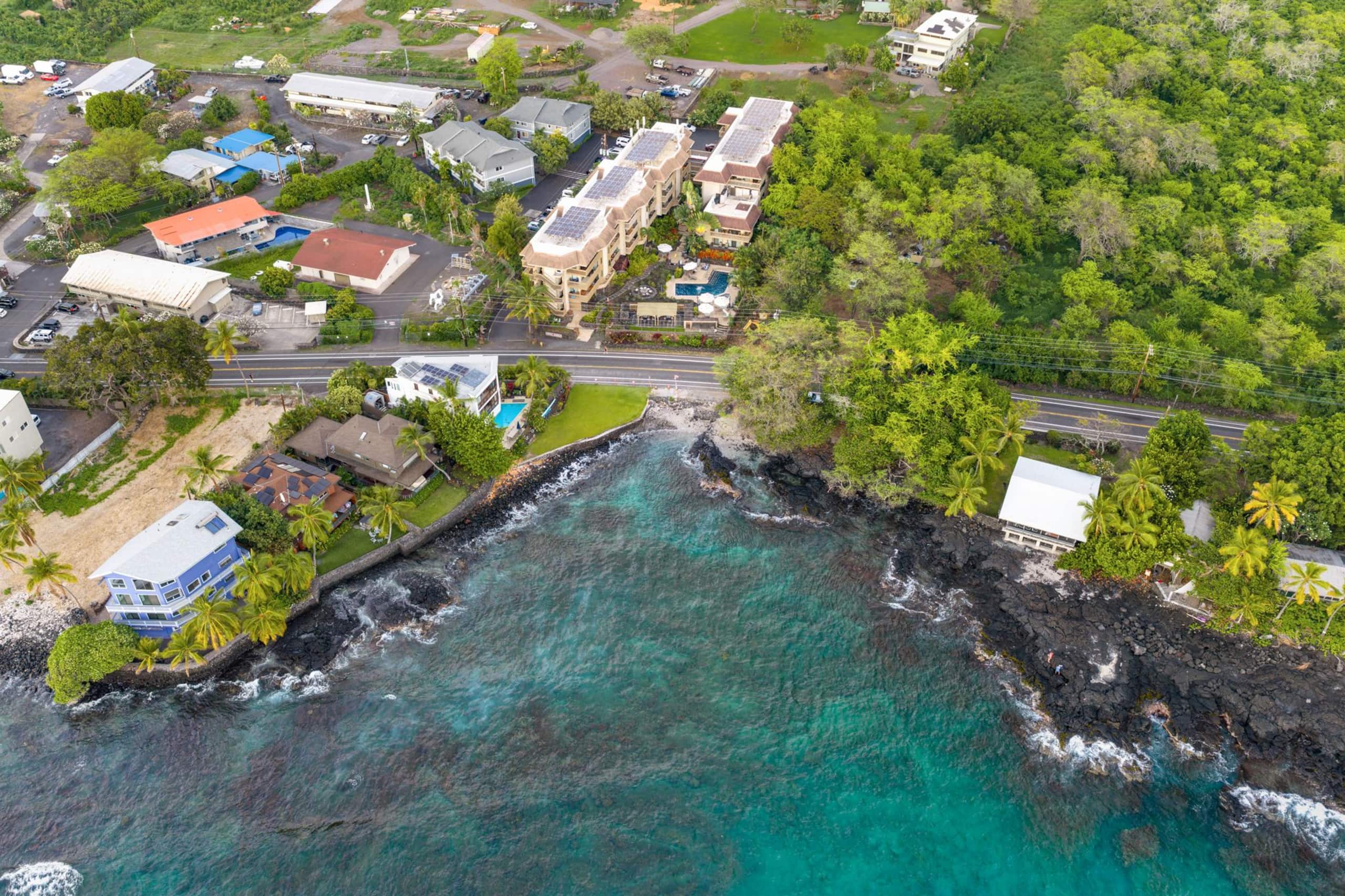 Condo in Kailua-Kona · ★5.0 · 2 bedrooms · 4 beds · 2 private baths - Image 33