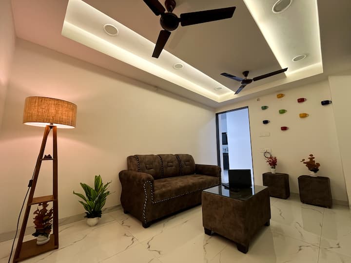 Zoscape 204 - Airport Entire Private 2 Bhk - Nagpur