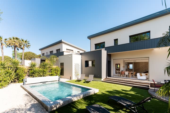 2 Villas Plage Piscines Groupe - Vias