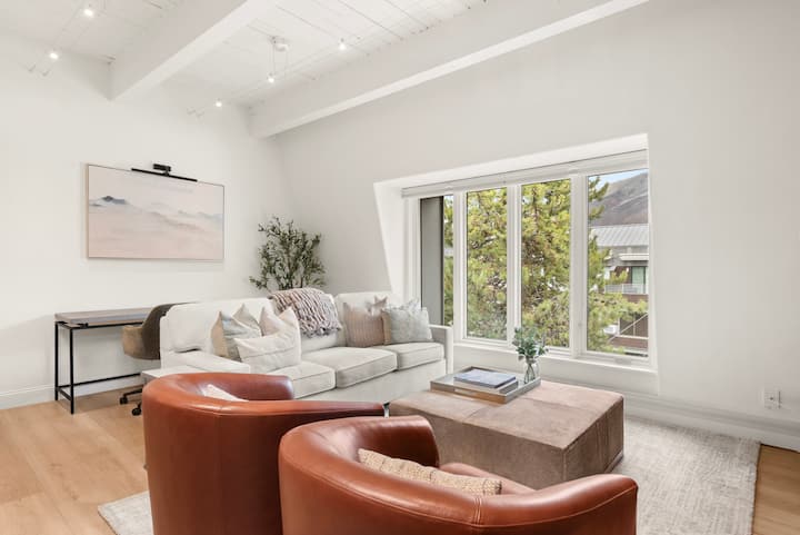 Aspen 2br Walk To Lifts + A/c | Chateau Vista - Aspen, CO