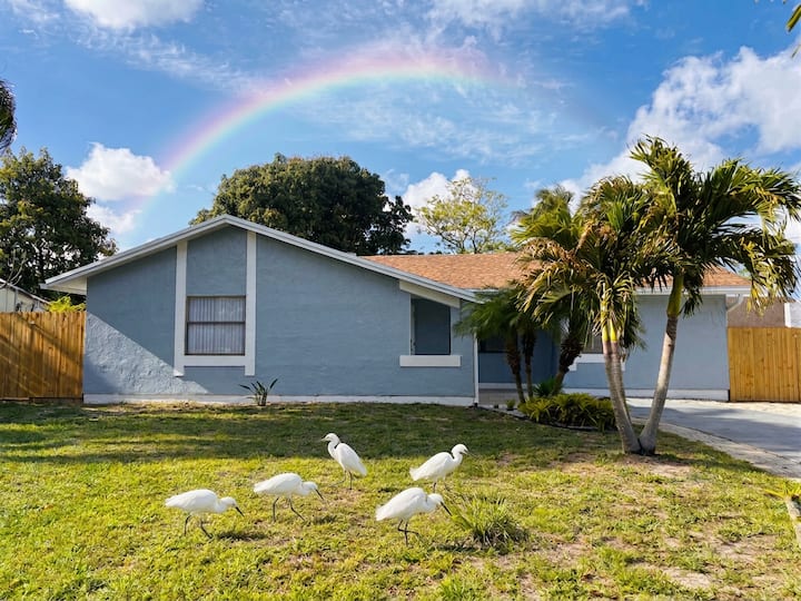 The Azure Palm Cottage - Delray Beach, FL