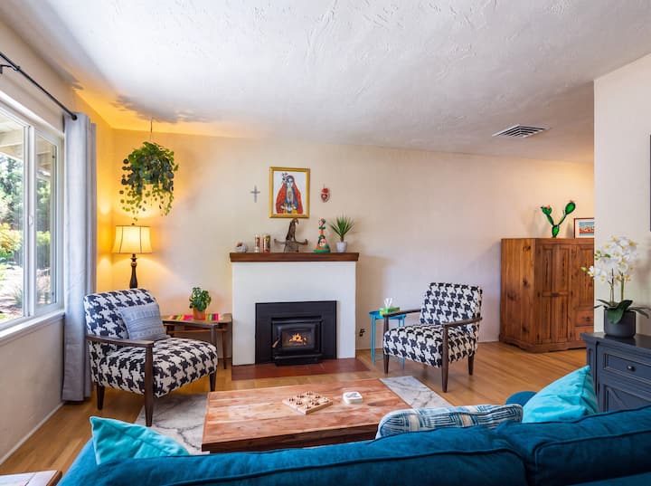Casa Hermosa - Artisan Touches, Modern Kitchen - Albuquerque
