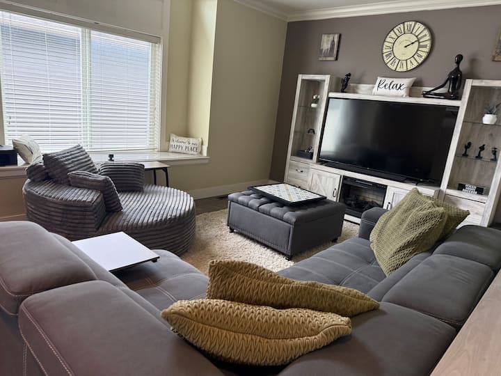 3 Bedroom 2 Bathroom Super Cozy Home - Maple Ridge