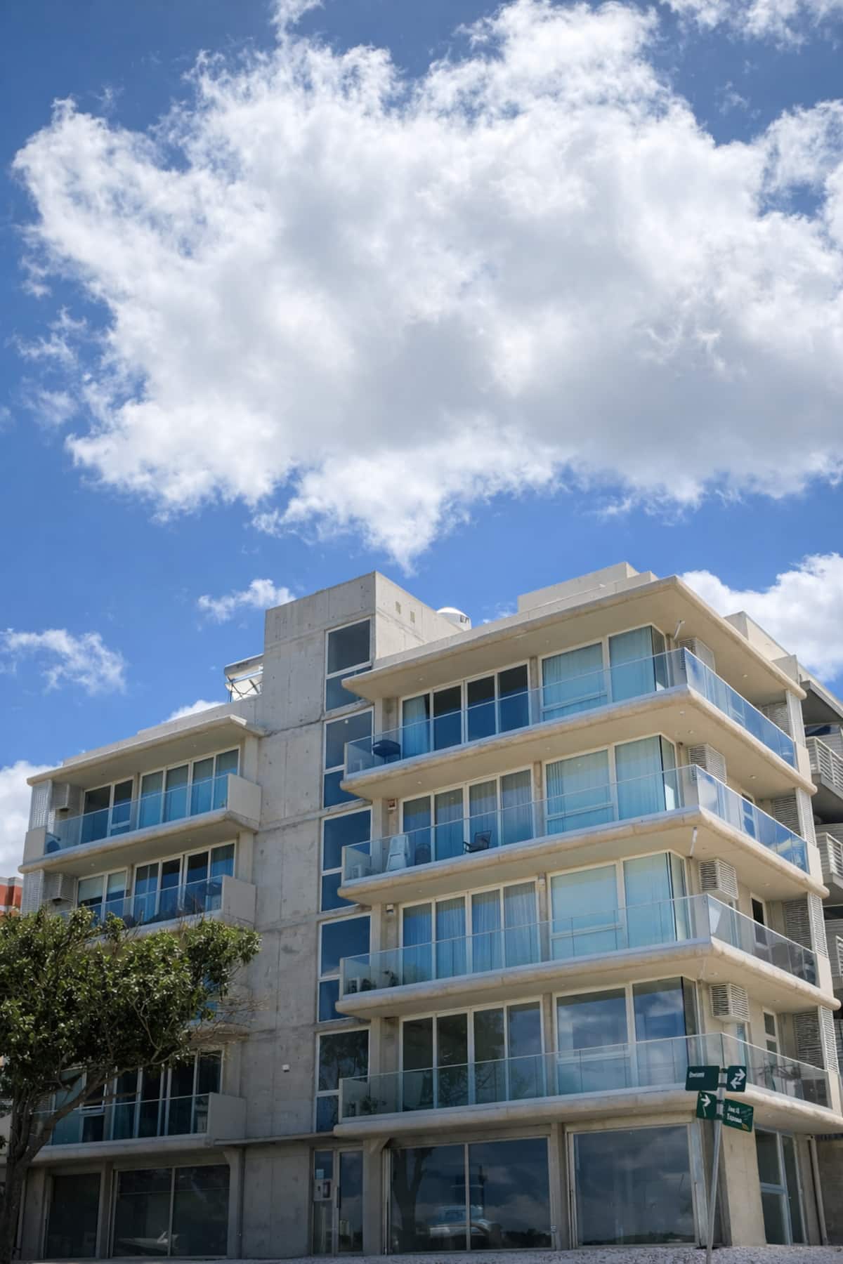 Apartamento con vista al río. Excelente ubicación, fotografía 4 de 12