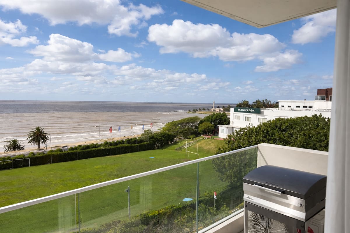 Apartamento con vista al río. Excelente ubicación, fotografía 5 de 12