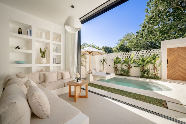 Modern Stylish 1br Oasis W/private Pool In Uluwatu - Indonesia