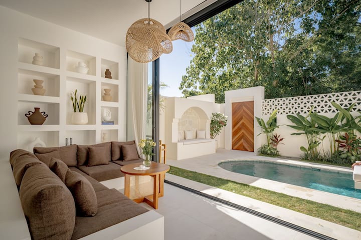 Modern Stylish 1br Escape W/pool View In Uluwatu - Indonesia