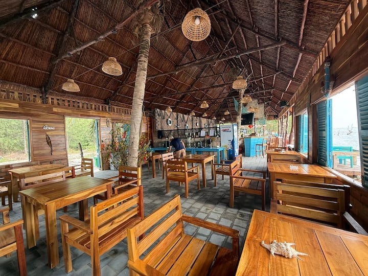Khu Nghĩ Dưỡng Cạnh Bờ Biển Tuyệt đẹP, Yên Tĩnh - Phu Quoc