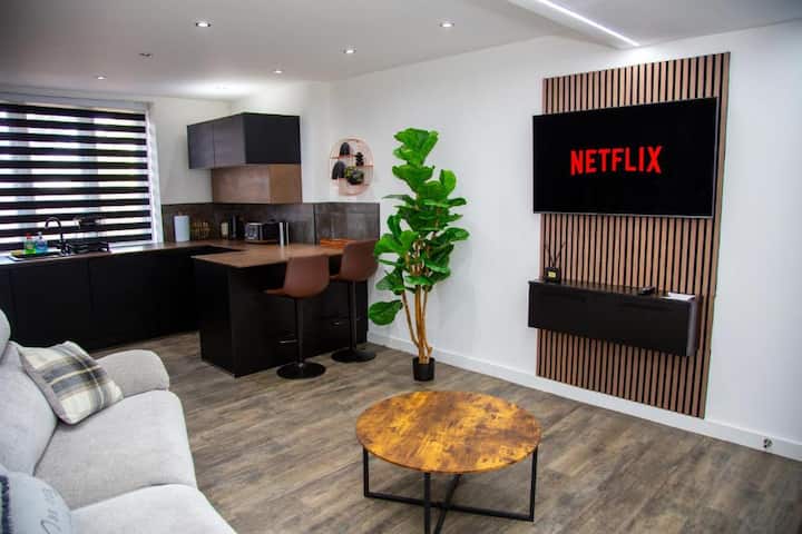 Luxury 2-bed | 2 Ensuites | Parking | Heathrow - Uxbridge