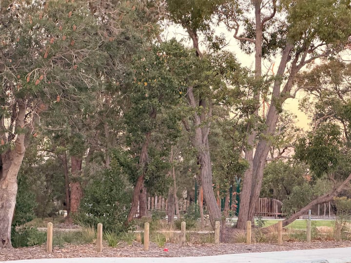 Coodanup Getaway With A Bathroom In Each Room! - Pinjarra