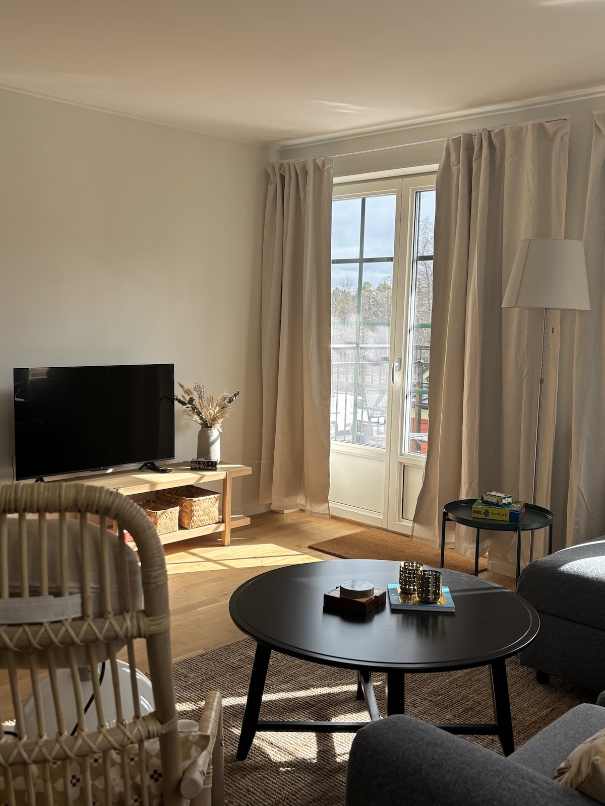 Apartment on Blidö with Balcony & Lake View