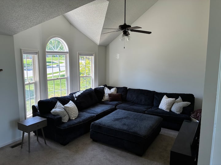 Sleeps 8. World Cup Groups. 15 Min From Airport - Gladstone, MO