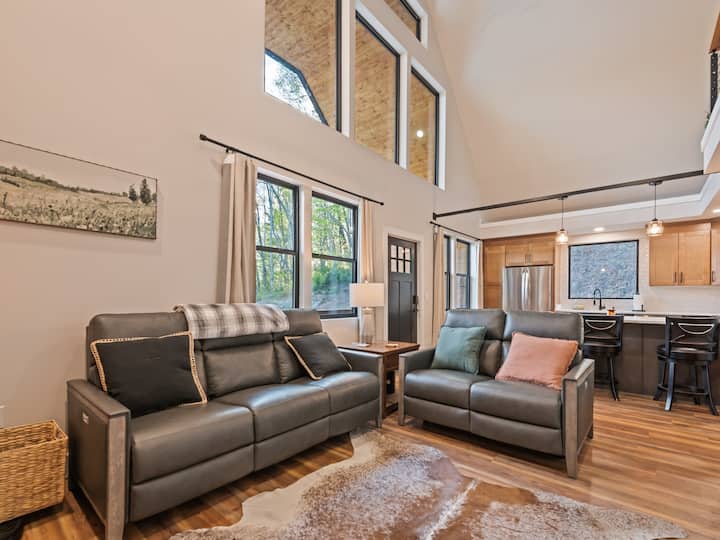 Modern Gable Farm House - 1 Mile From Downtown. - Waynesville, NC