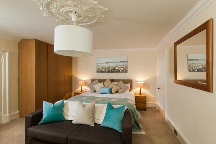 Thornhill House - Historic 5 Bed 5 Ensuite - Callander