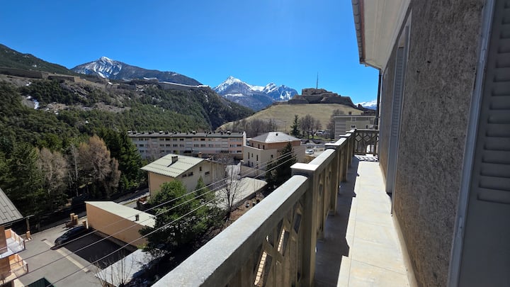 Spacieux 90 M² à Briançon Avec Balcon & Parking - Claviere