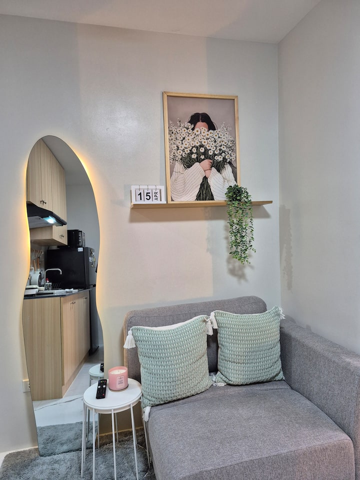 M&h Hive | Cozy Budget Friendly Apartment Near Bgc - Ortigas Center