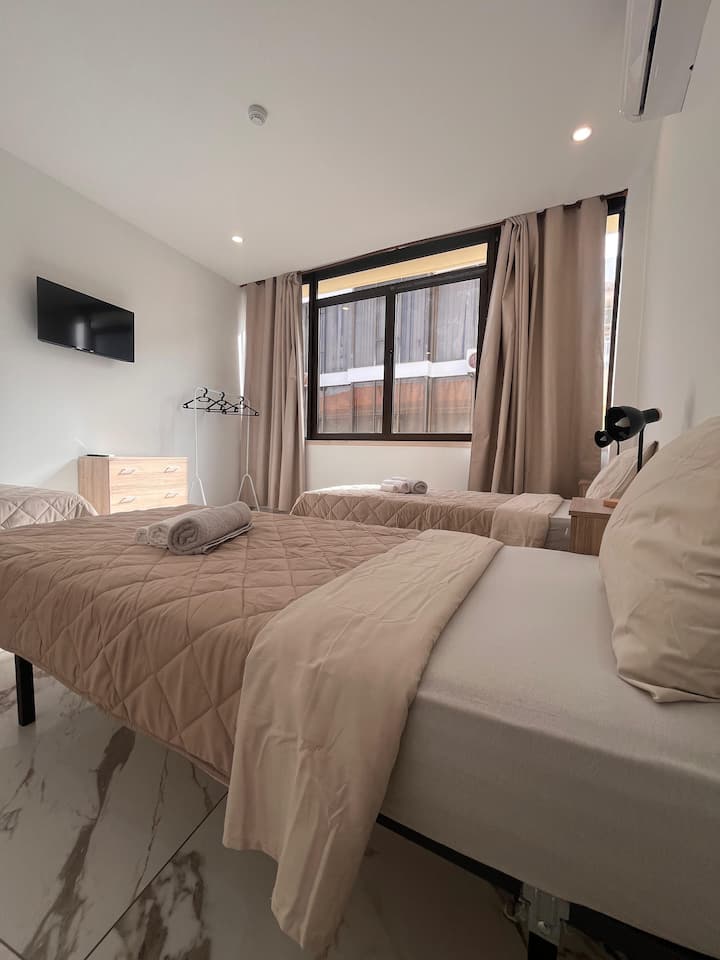 Quarto Triplo Privado - Hostel The Vault - Carvoeiro