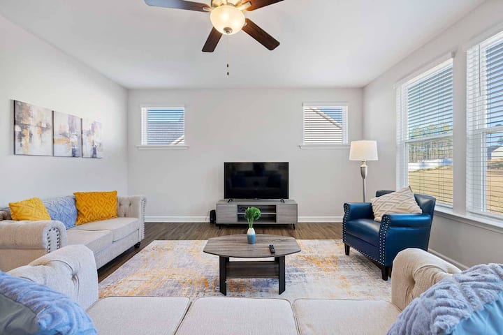 Tranquil Retreat On Echo Canyon Dr J#41949 - Clayton, NC