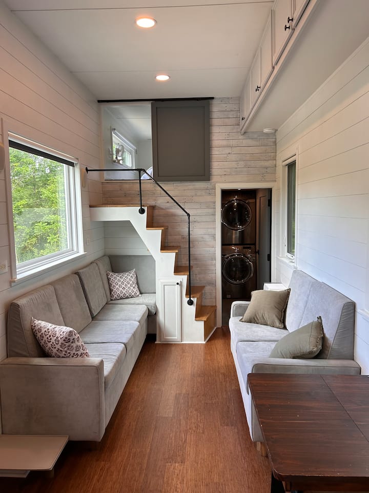 Little Blue Tiny Home - Finger Lakes, NY