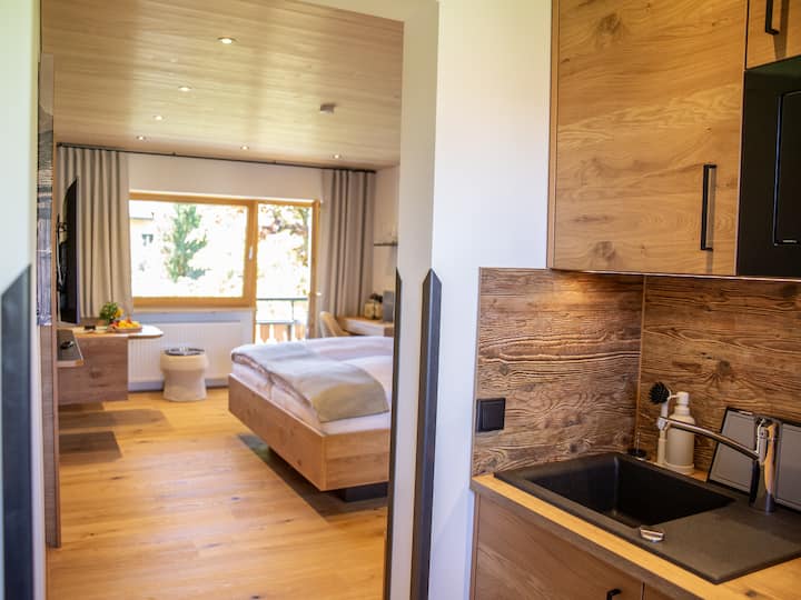 Neu - Hochwertig - Liebevoll - Studio "Bergzeit" - Mittelberg