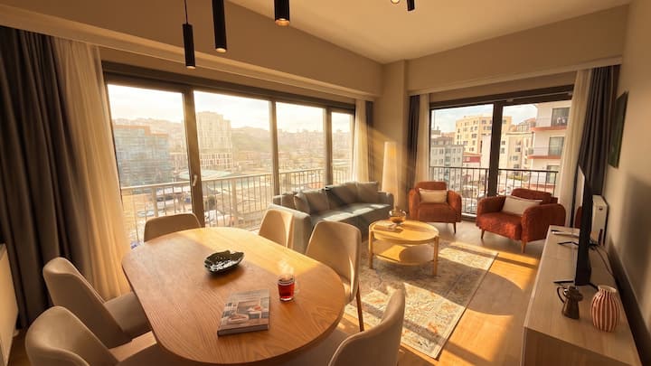 Premium Condo For 6: Pool Gym & Ac/tv In All Rooms - İstanbul