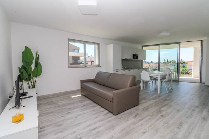 Rovinj - 3bdr A Due Passi Dal Mare + Parcheggio. - Rovinj