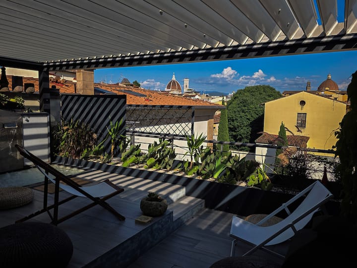 Luxury Apartment/jacuzzi & Duomo View - Florence