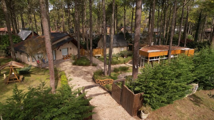 La Familia, Bosque Y Recuerdos Inolvidables. - Villa Gesell