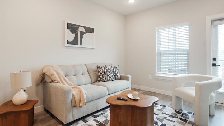 Landing | Stylish 2bd, Gym - Beaufort, SC